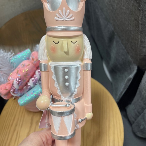 Pink Christmas Nutcracker w/Drum Pastel Christmas Figure Cupcakes & Cashmere NWT - Picture 7 of 7